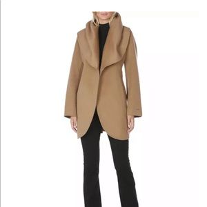 T Tahari Marilyn Belted Coat